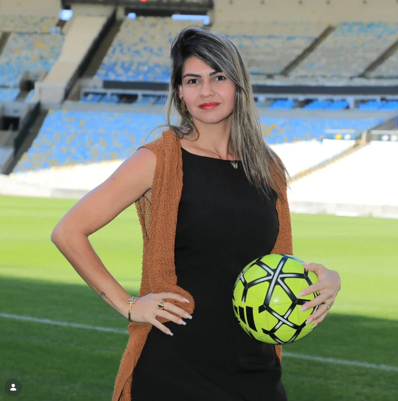 Amanda Lino, CEO da Lino Sports, em agenda profissional ligada ao mercado do futebol.